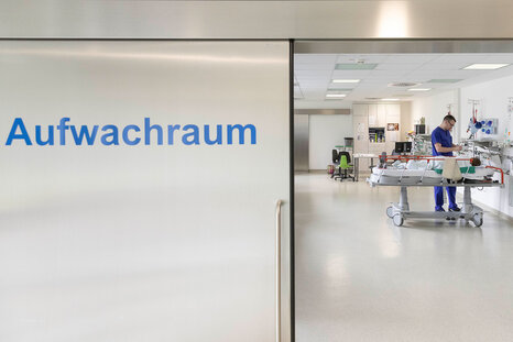 Der moderne Aufwachraum grenzt an die OP-Säle