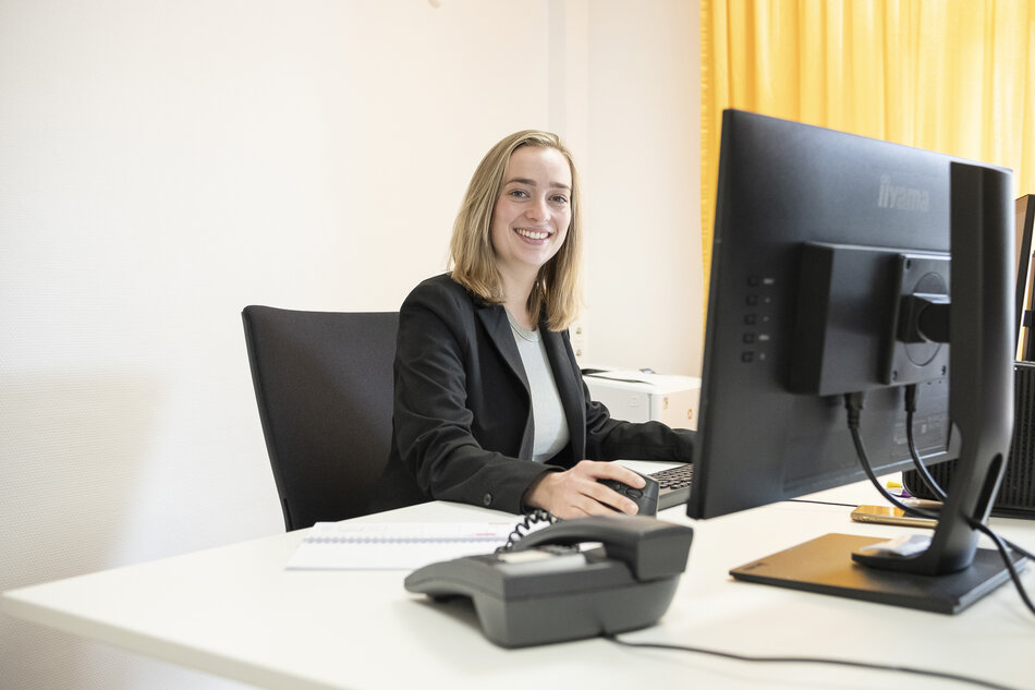 Mitarbeiterin der DRK Kinderklinik Siegen